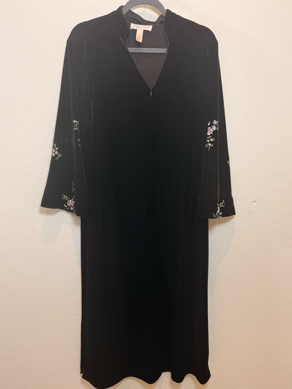 Vintage Oscar De La Renta Black Velvet Dress with Delicate Floral Embroidery